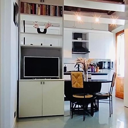 Historic Center Apartment With Private Garage Μονταλτσίνο Εξωτερικό φωτογραφία